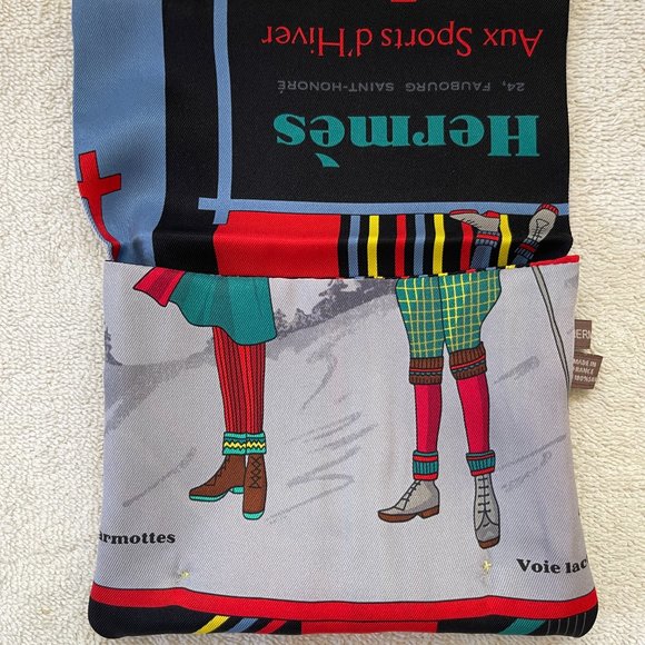 Hermes Silk small pouch Aux Sports d'Hiver - Picture 8 of 10